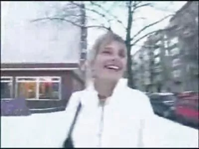 Kusursuz vücutlu türk sex gizli sarışın kameraya poz veriyor