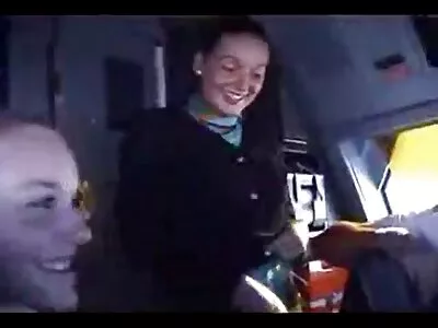 Göğüslerinin Her gizli çekim amatör porno izle Yerden Zıplamasını İzle