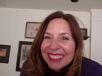 Bir sürtük anal gizli becerdin alıyor