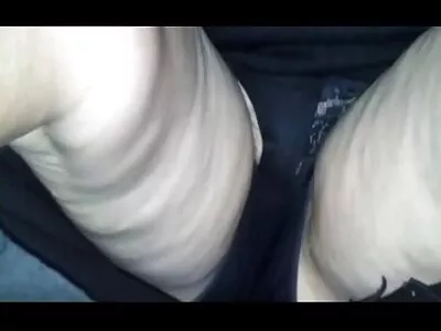 Göğüsleri ekranda harika porno gizli çekim türk görünüyor