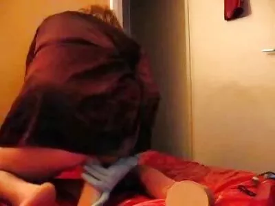 minyon sarışın alır onu vücut sallandı ve kadın işeme videoları rammed