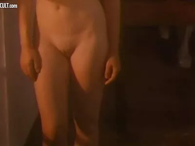Sürtük türkçe amatör çekim porno kolej bebek Natasha'nın bir penise ihtiyacı var