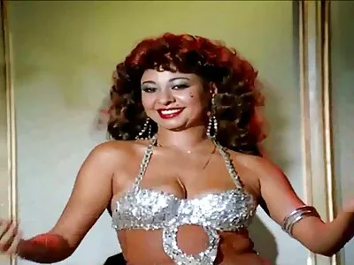 Seksi Delice web sohbeti gizli çekim porno tuvalet