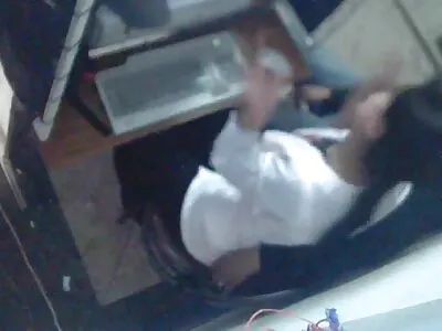 sevimli küçük Asya soyunma kabininde porno creampied