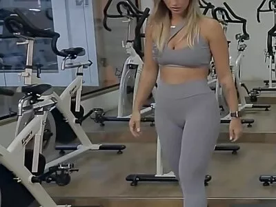 Videoda Galla ve lise gizli çekim Pawel
